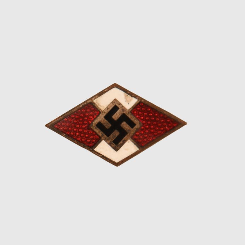 GERMAN WWII HITLER YOUTH MEMBERSHIP BADGE.