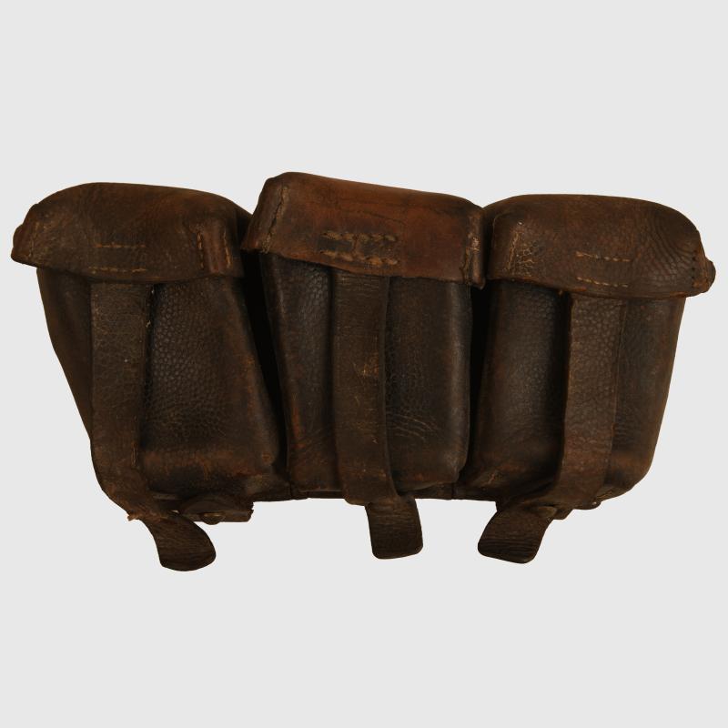 GERMAN WWI INFANTRY GEW98 INFANTRY AMMUNITION POUCH.