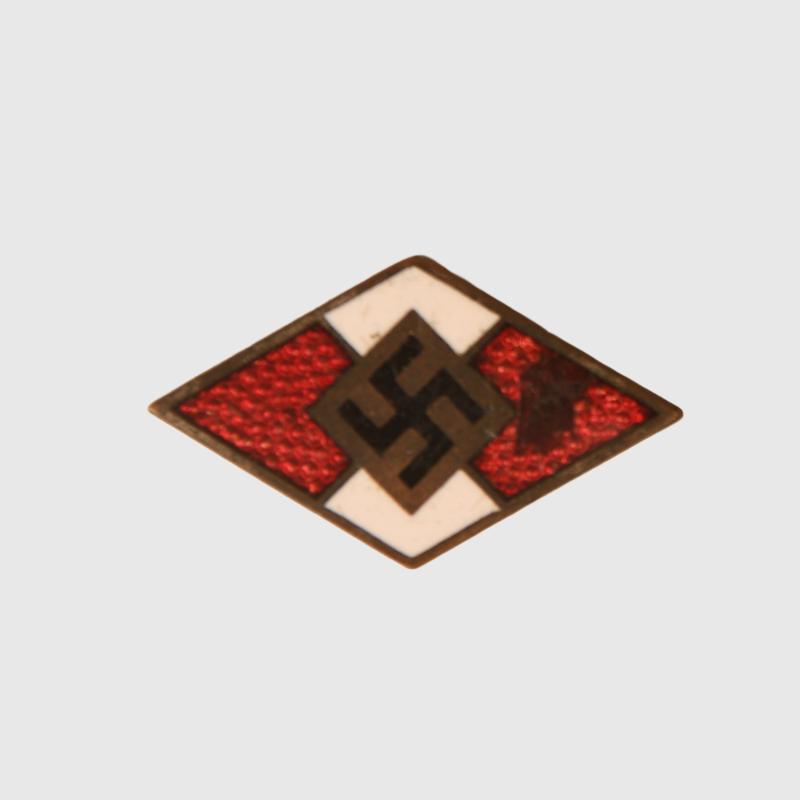 GERMAN WWII HITLER YOUTH MEMBERSHIP PIN.