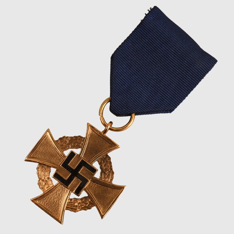 GERMAN WWII NATIONAL FAITHFUL SERVICE MEDAL IN GOLD.