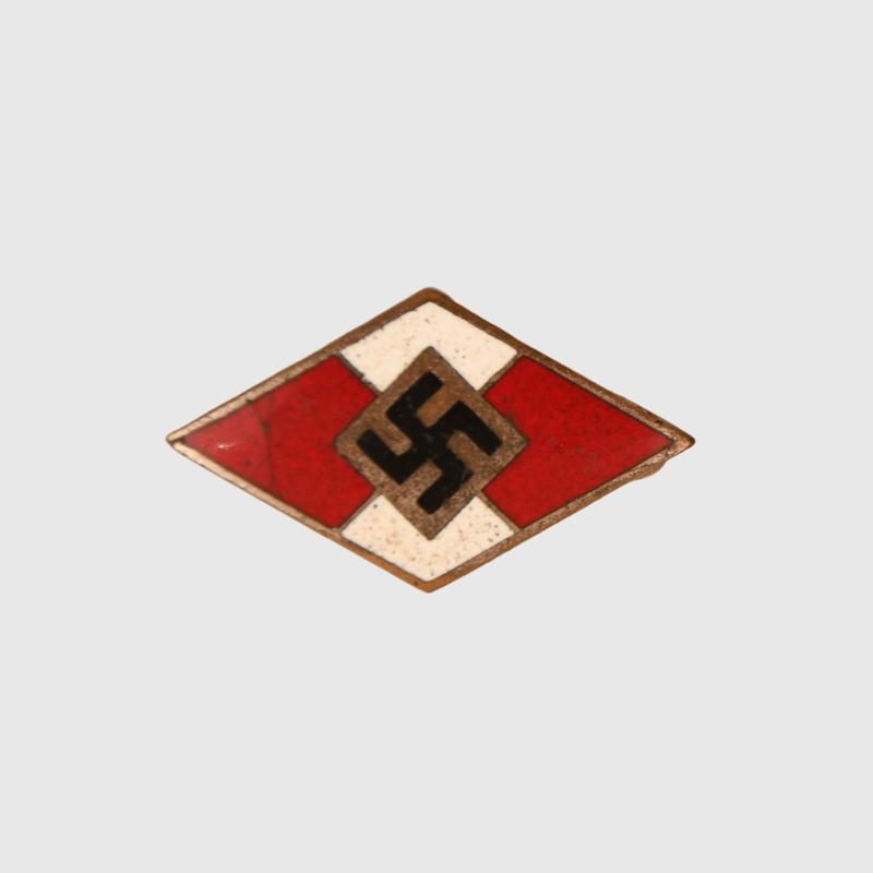 GERMAN WWII HITLER YOUTH MEMBERSHIP PIN.