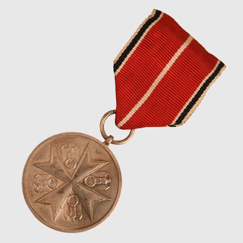 GERMAN WWII EAGLE ORDER MEDAL.