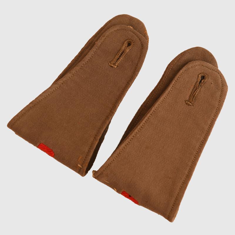 BRITISH WWI WOMAN’S AUXILIARY ARMY CORPS SHOULDER STRAPS.