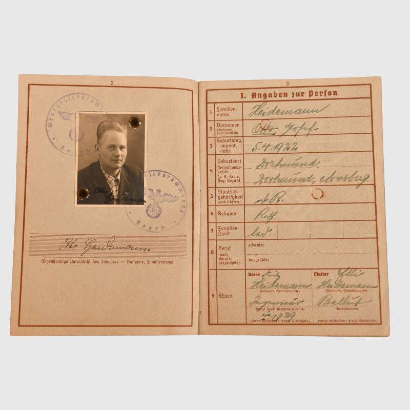 GERMAN WWII GROSSDEUTSCHLAND PAPERWORK GROUPING.