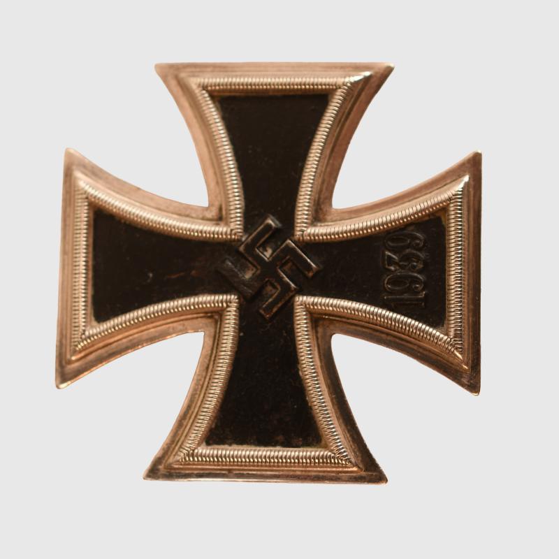 GERMAN WWII IRON CROSS 1st CLASS CASED.