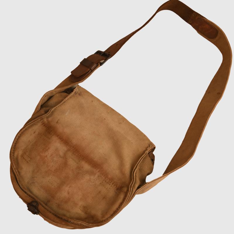 FRENCH WWI CHAUCHAT MAGAZINE POUCH.