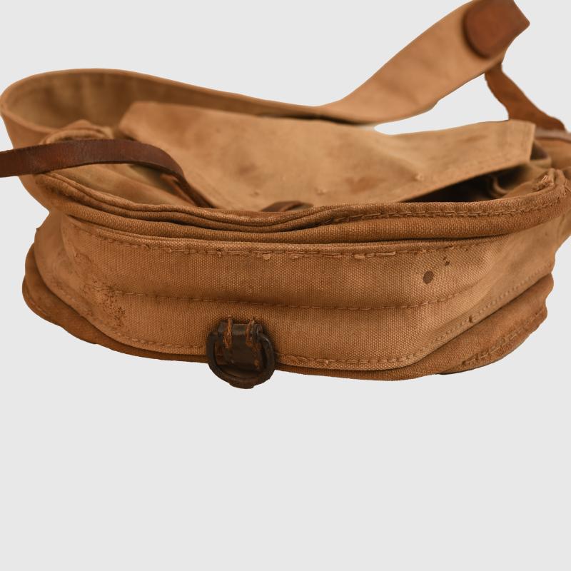 FRENCH WWI CHAUCHAT MAGAZINE POUCH.