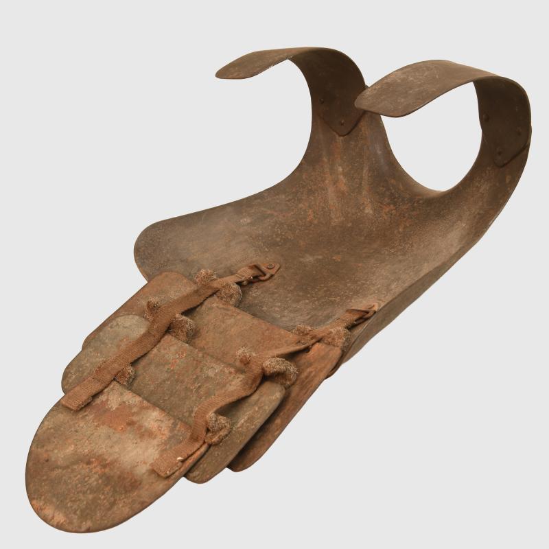 GERMAN WWI BODY ARMOUR SET.