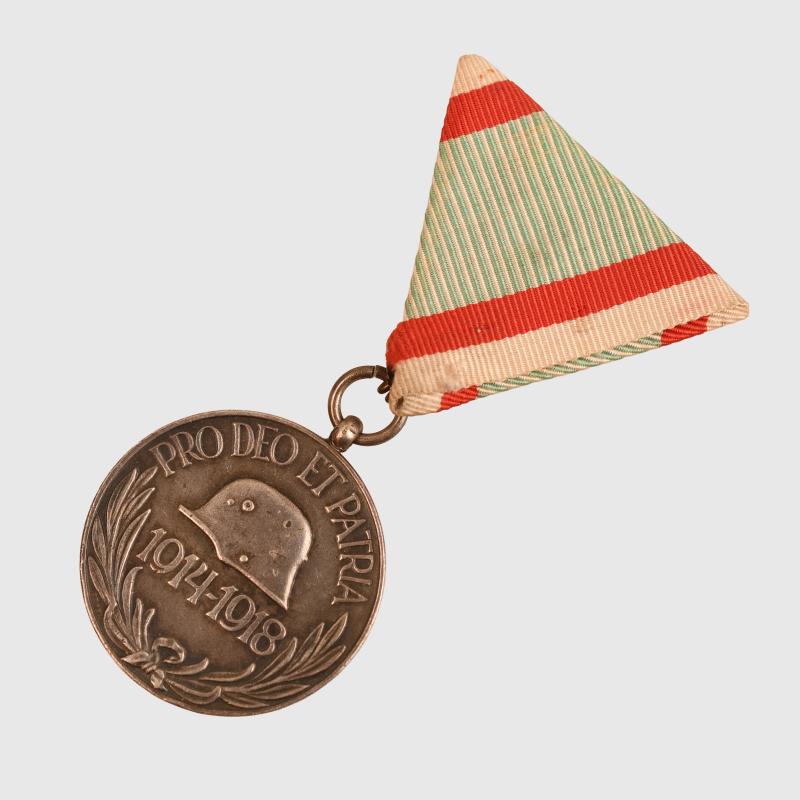 IMPERIAL AUSTRIAN AUSTRO/HUNGARIAN WAR MEDAL OF WWI.