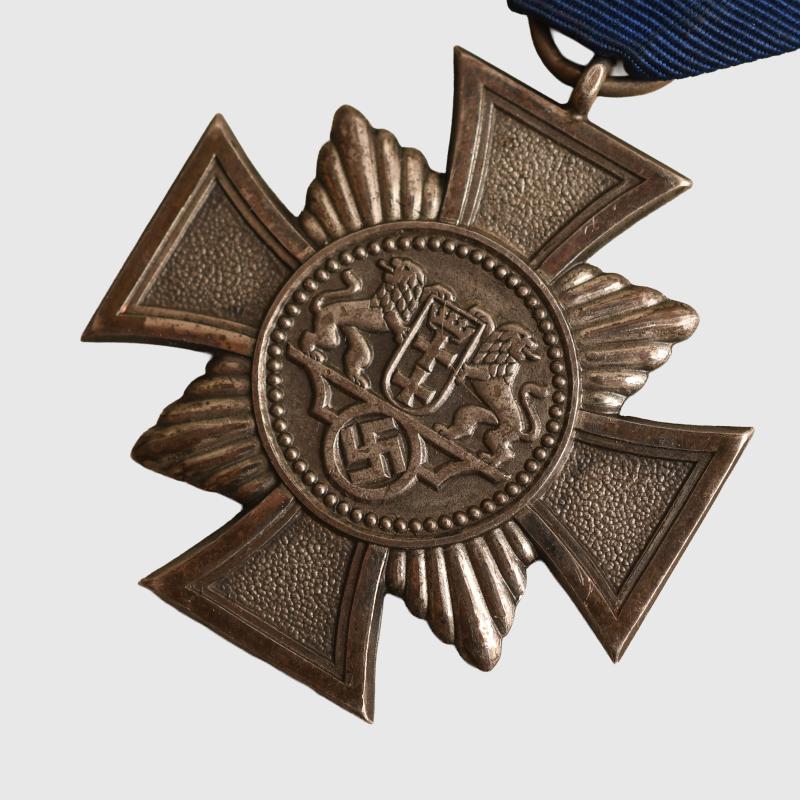 GERMAN WWII DANZIG POLICE 18 YEAR SERVICE CROSS.