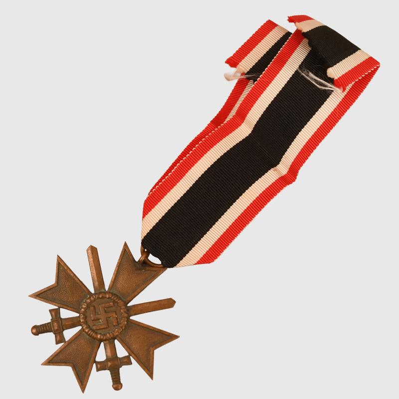 GERMAN WWII WAR SERVICE CROSS 2nd CLASS WITH SWORDS.