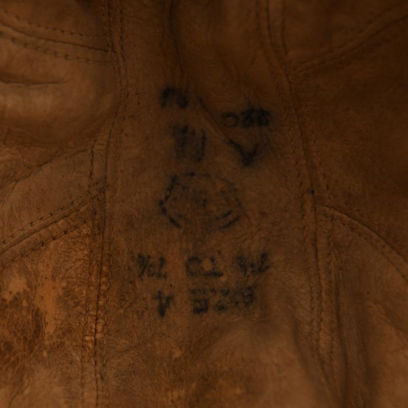 BRITISH WWII RAF B TYPE FLYING HELMET.