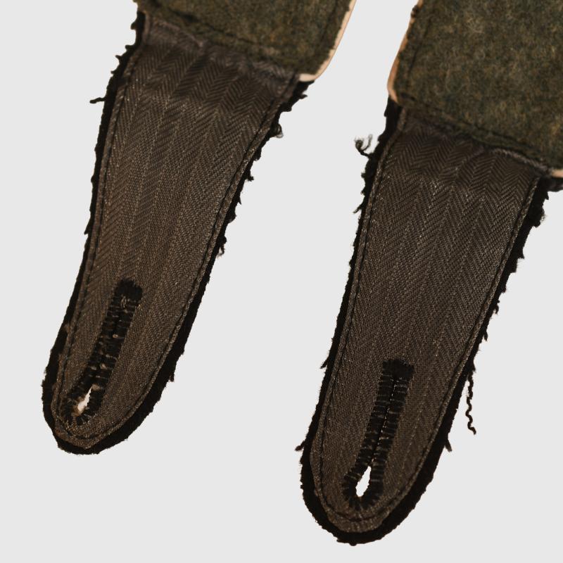GERMAN WWII WAFFEN SS INFANTRY PIPED SHOULDER BOARDS.