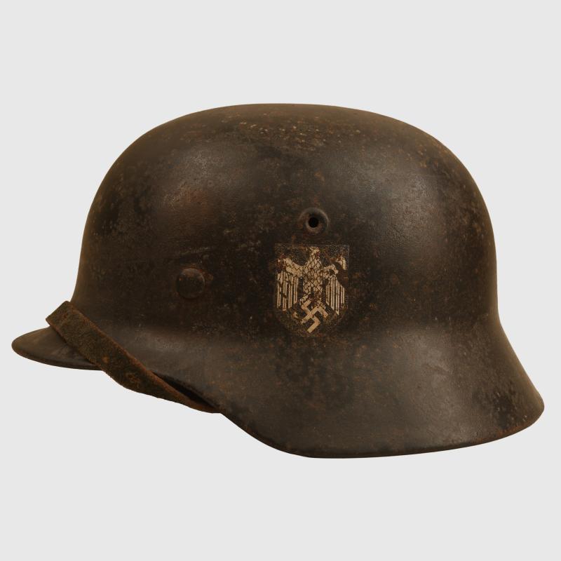 GERMAN WWII ARMY SINGLE DECAL COMBAT HELMET M40.