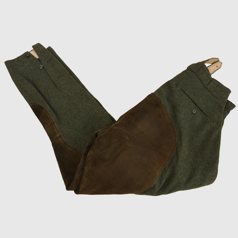 GERMAN WWII CAVALRY TROOPERS BREECHES.
