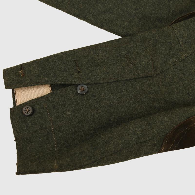 GERMAN WWII CAVALRY TROOPERS BREECHES.