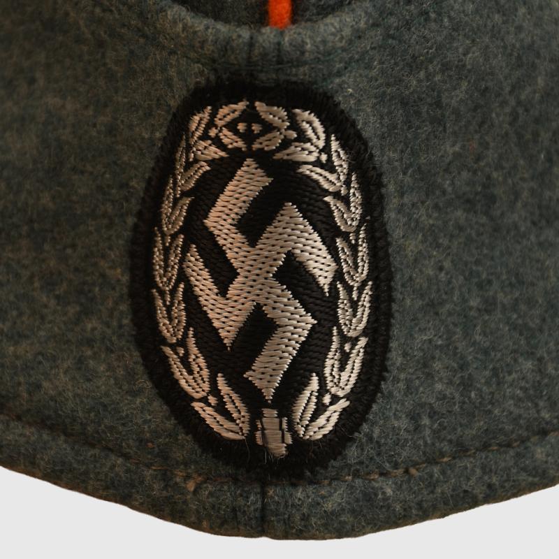 GERMAN WWII UKRAINIAN AUXILIARY POLICE (SCHUTZMANNSCHAFT) OVERSEAS CAP.