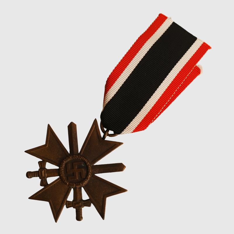 GERMAN WWII WAR SERVICE CROSS 2ND CLASS WITH SWORDS.
