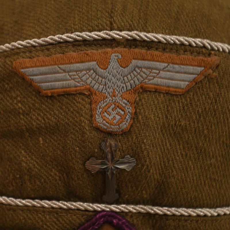 GERMAN WWII AFRIKAKORPS CHAPLAINS M.40 VISORED FIELD CAP.