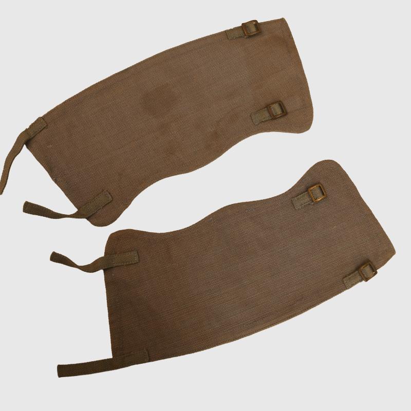 BRITISH WWII RAF GAITERS.