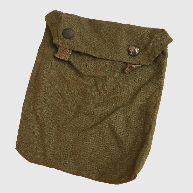 GERMAN WWII GAS CAPE BAG.