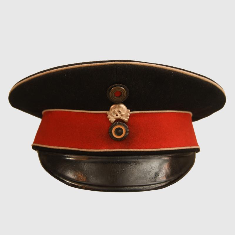 GERMAN WWI LEIB HUSSAR REGIMENT NO.1. NCO VISOR CAP.