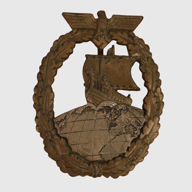 GERMAN WWII KRIEGSMARINE AUXILIARY CRUISER BADGE.