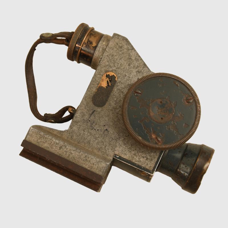 GERMAN WWI MAXIM 08 MACHINE GUN SIGHT, CASED.