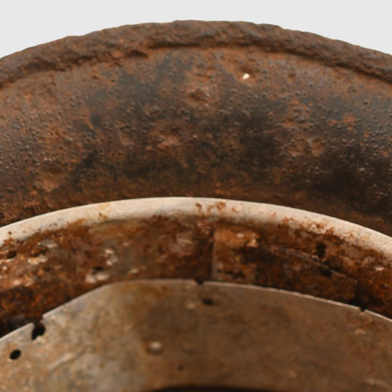GERMAN WWII RELIC DOUBLE DECAL M35 SS HELMET AND RELIC BUCKLE.