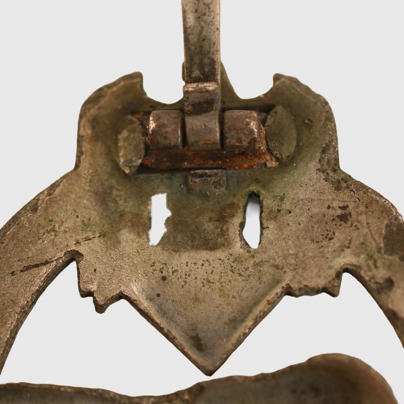 GERMAN WWII 25 TANK ASSAULT BADGE, DUG VERSION BY JFS.