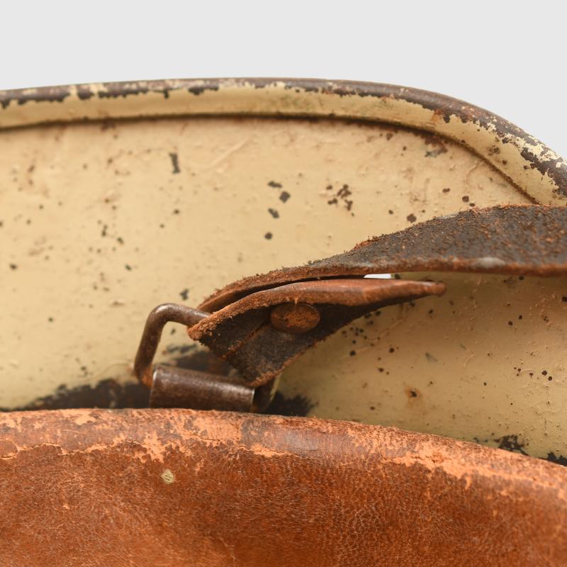 GERMAN WWII LUFTWAFFE ISSUED M.40 CAMOUFLAGE COMBAT HELMET.