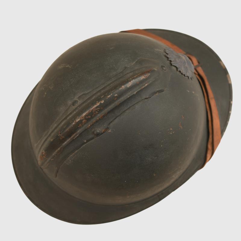 FRENCH WWI ADRIAN INFANTRY HELMET.