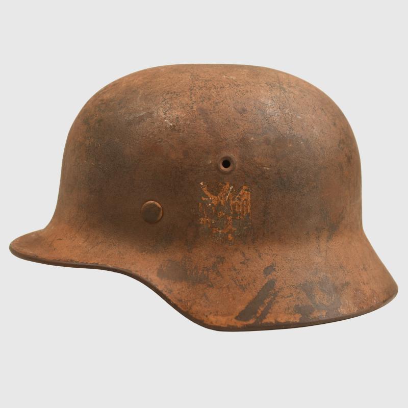 GERMAN WWII AFRIKAKORPS M.40 CAMOUFLAGED ARMY COMBAT HELMET.