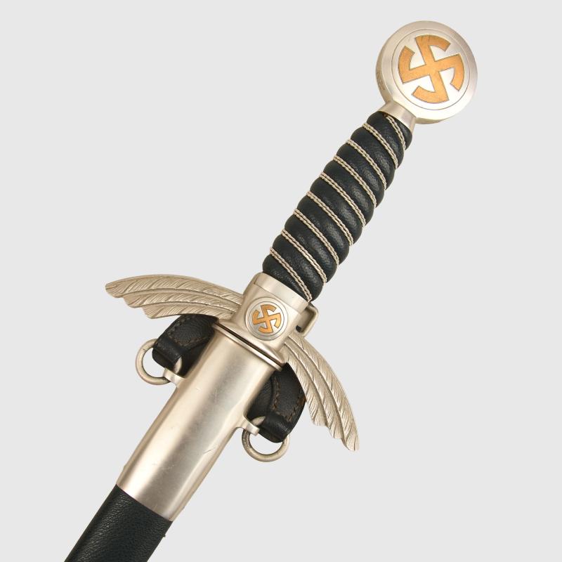 GERMAN WWII LUFTWAFFE OFFICERS SWORD, NEAR MINT.
