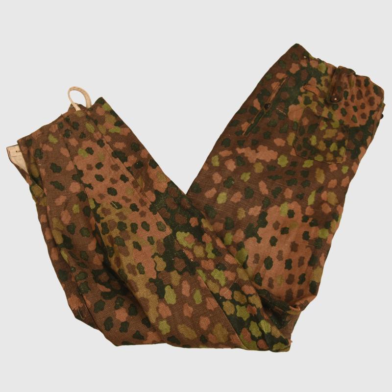 GERMAN WWII WAFFEN SS DOT PATTERN CAMOUFLAGE TROUSERS.