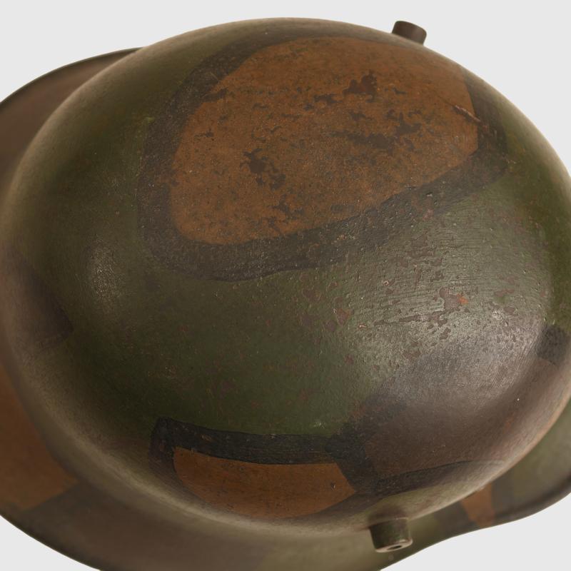 GERMAN WWI M.18 CAMOUFLAGE HELMET.