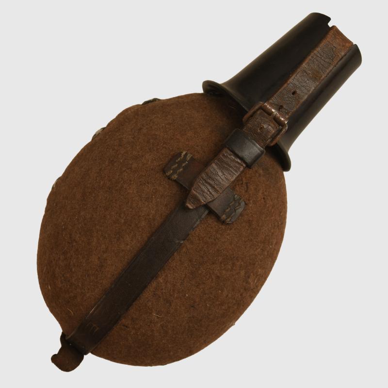 GERMAN WWII ARMED FORCES WATER BOTTLE.