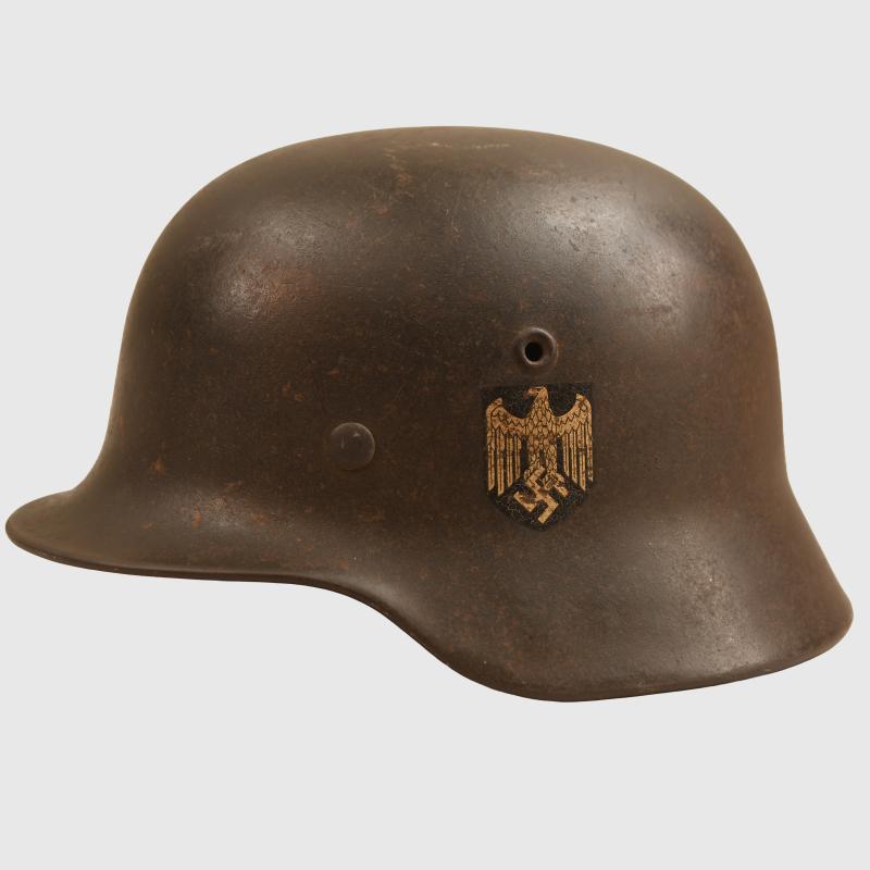 GERMAN WWII ARMY SINGLE DECAL M40 COMBAT HELMET - NAMED.