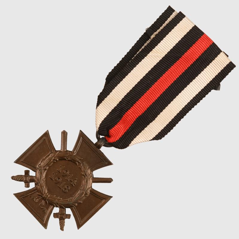 GERMAN WWII 1914/18 WAR HONOUR CROSS WITH SWORDS.