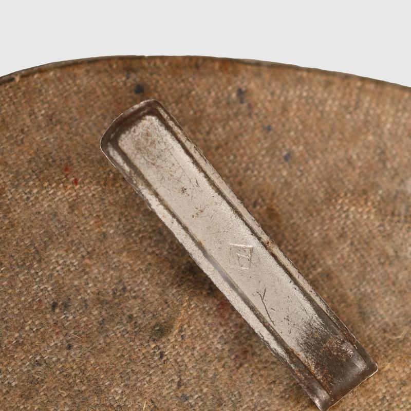 GERMAN WWII FELDGENDARMERIE GORGET.