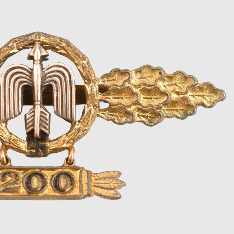 GERMAN WWII LUFTWAFFE DAY FIGHTER BAR WITH 200 PENDANT.