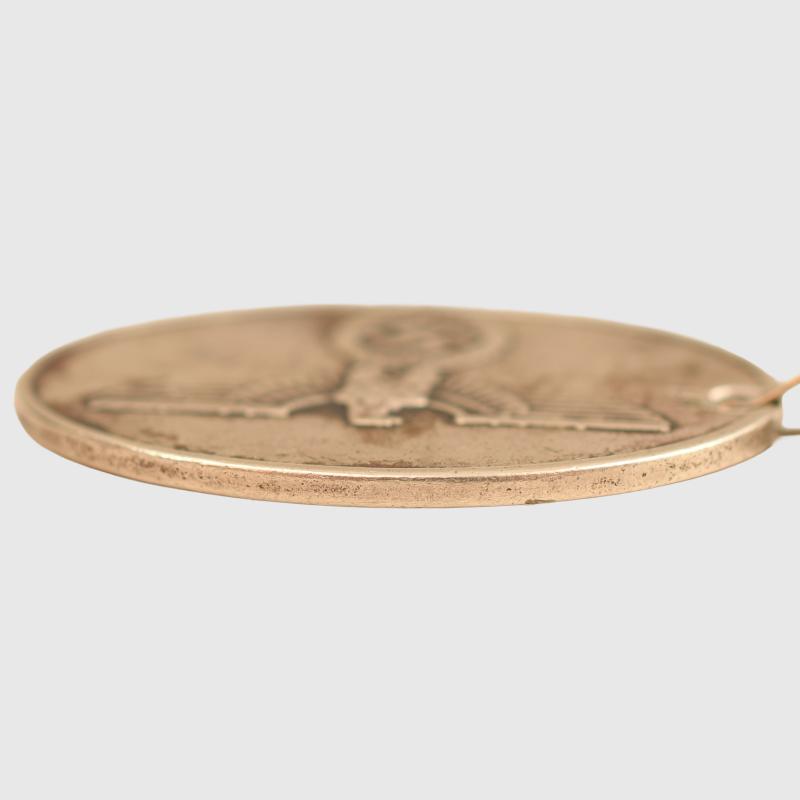 GERMAN WWII GEHEINE STAATSPOLIZEI (GESTAPO) WARRANT DISC.