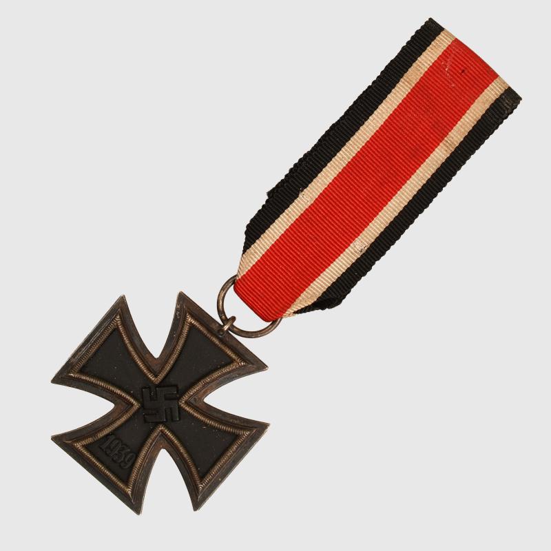 GERMAN WWII IRON CROSS 2ND CLASS, RING NUMBER 25.