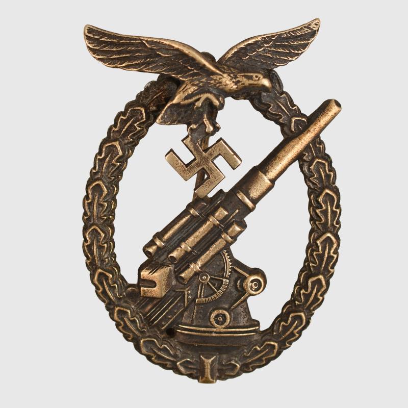 GERMAN WWII LUFTWAFFE FLAK BADGE.