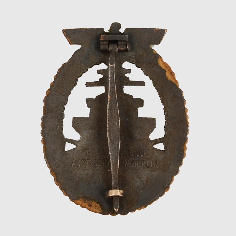 GERMAN WWII KREIGSMARINE HIGH SEAS FLEET BADGE.