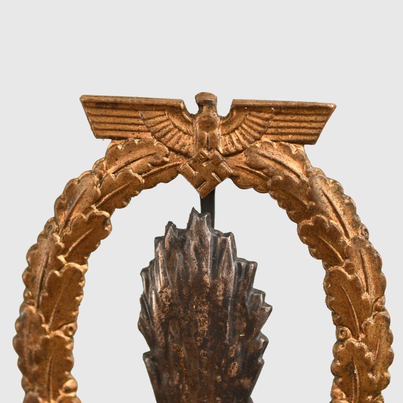 GERMAN WWII KRIEGSMARINE MINESWEEPER BADGE.