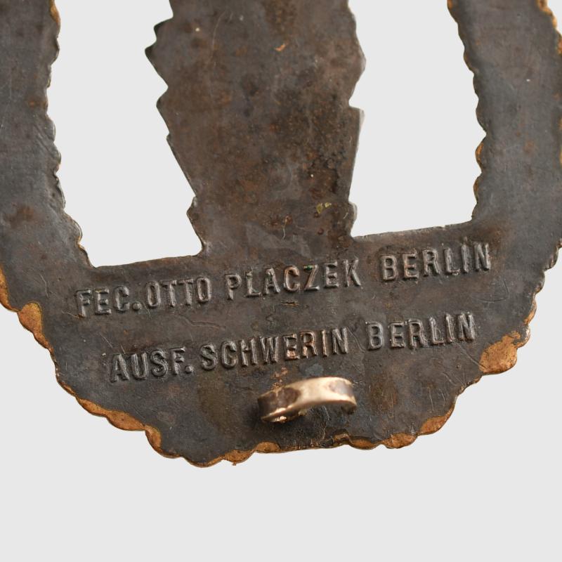 GERMAN WWII KRIEGSMARINE MINESWEEPER BADGE.