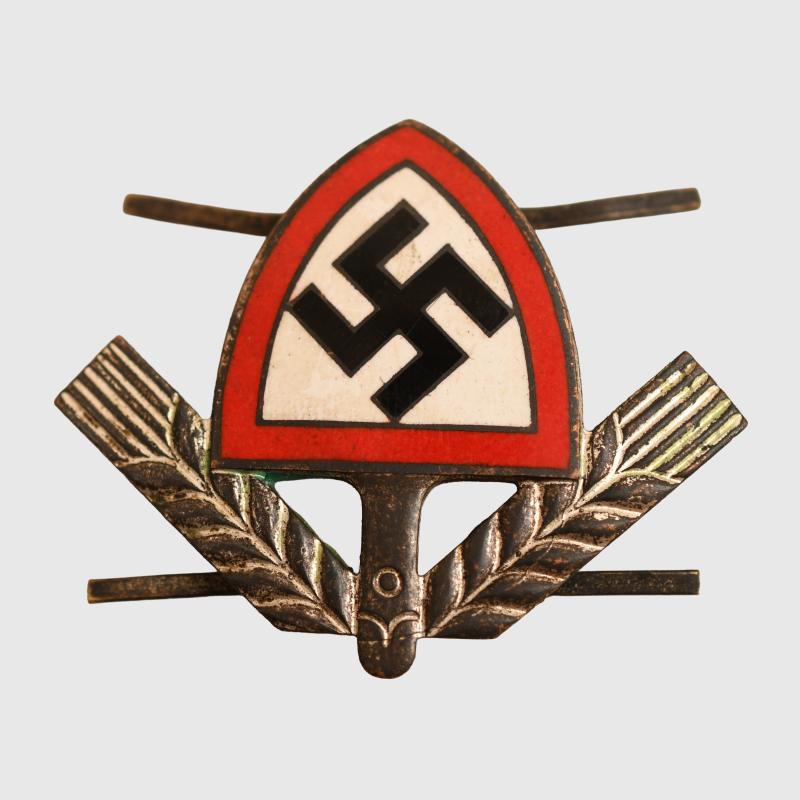 GERMAN WWII RAD OFFICERS CAP BADGE.