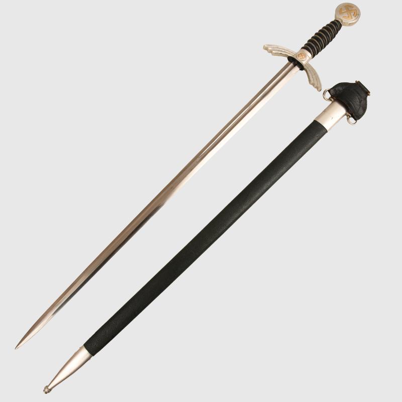 GERMAN WWII LUFTWAFFE OFFICERS SWORD.