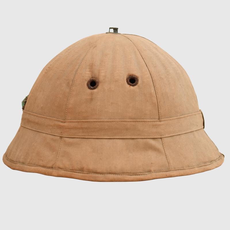 JAPANESE WWII 1ST MODEL TROPICAL PITH HELMET.